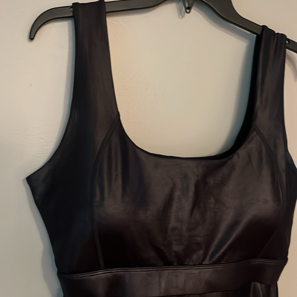 New Fabletics Motion365+ Shine Jumpsuit Black Size XXL/1X Faux Leather Catsuit - Picture 4 of 16